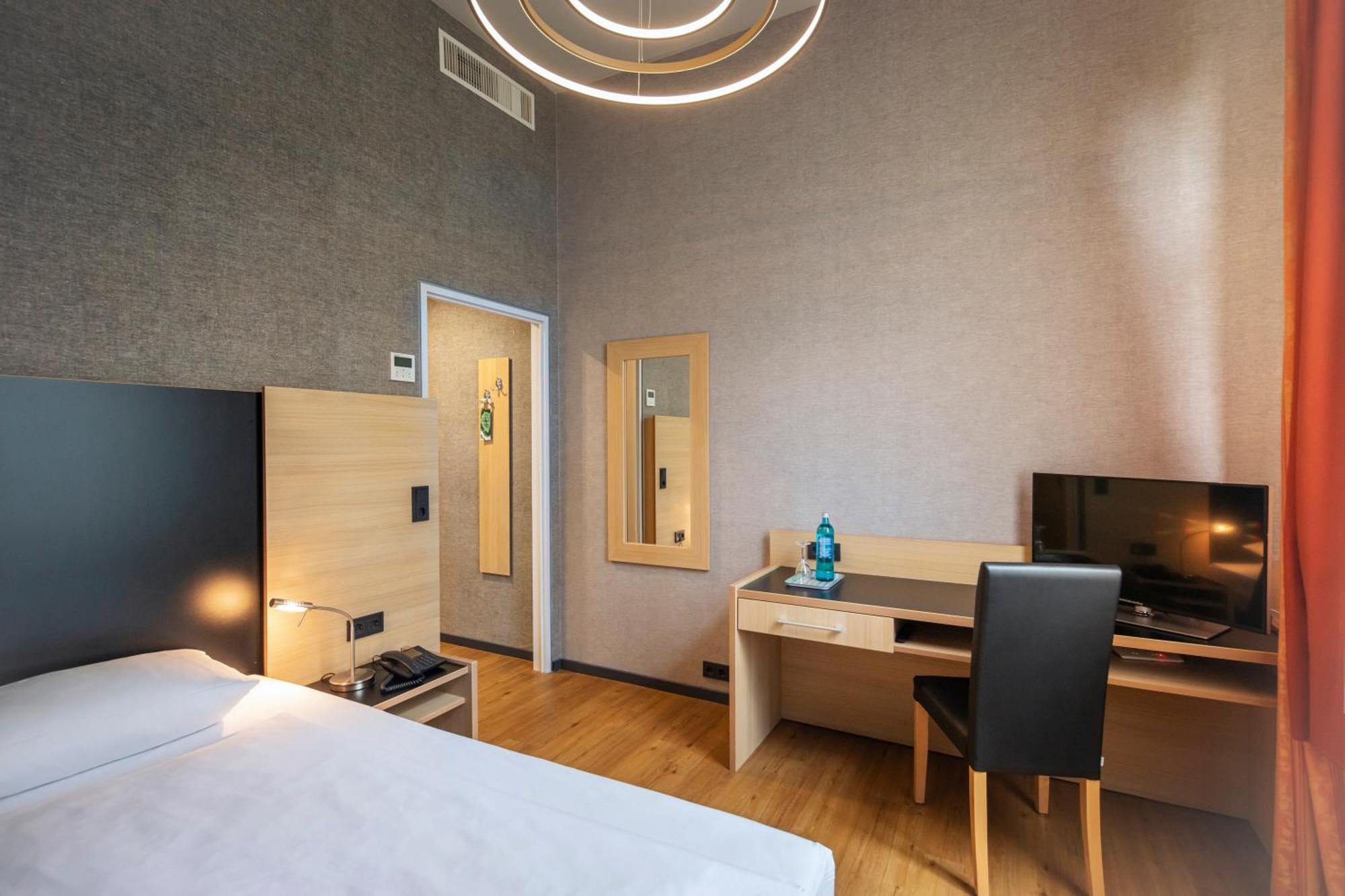 Roomingtons Hotel Franziskushoehe Lohr Kültér fotó